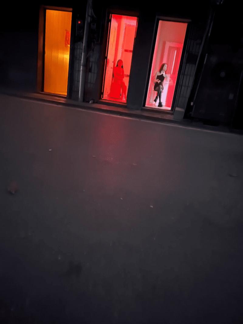 玉兰路上彩票站附近，路过随便拍